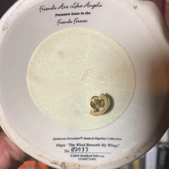 The Bradford Exchange Friends are Like Angels Musical Figurine Gift 7.75